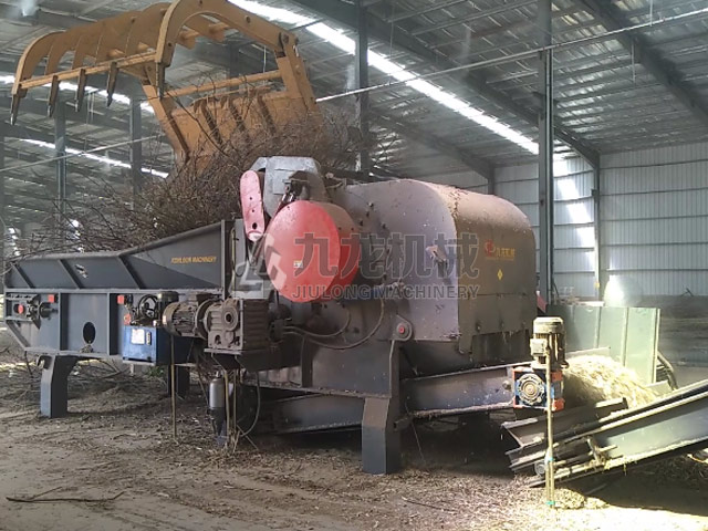 北京大型樹(shù)枝粉碎機(jī)現(xiàn)場(chǎng)