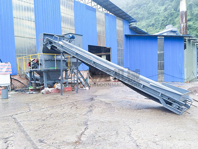 木材粉碎機(jī)針對(duì)廢棄木材進(jìn)行回收再利用