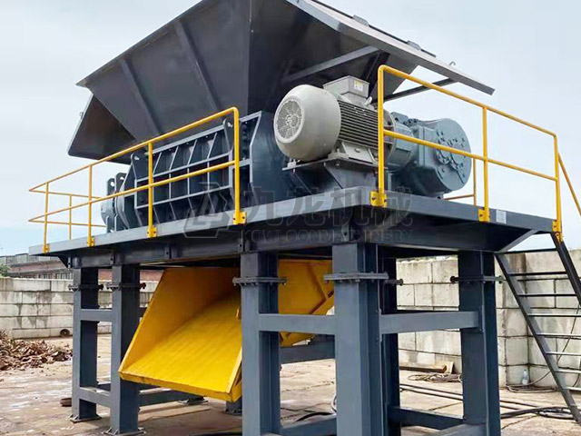 金屬撕碎機將廢舊金屬在短時間內(nèi)進行快速處理